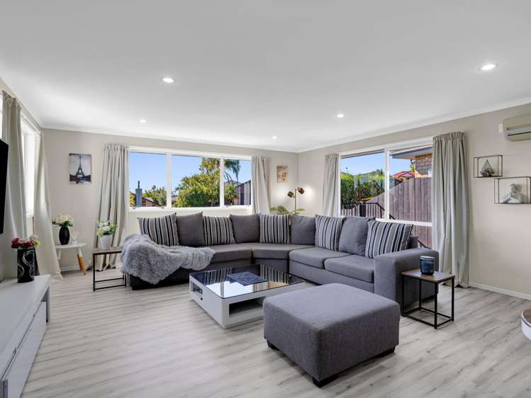 6 Raddington Way Huntington_10