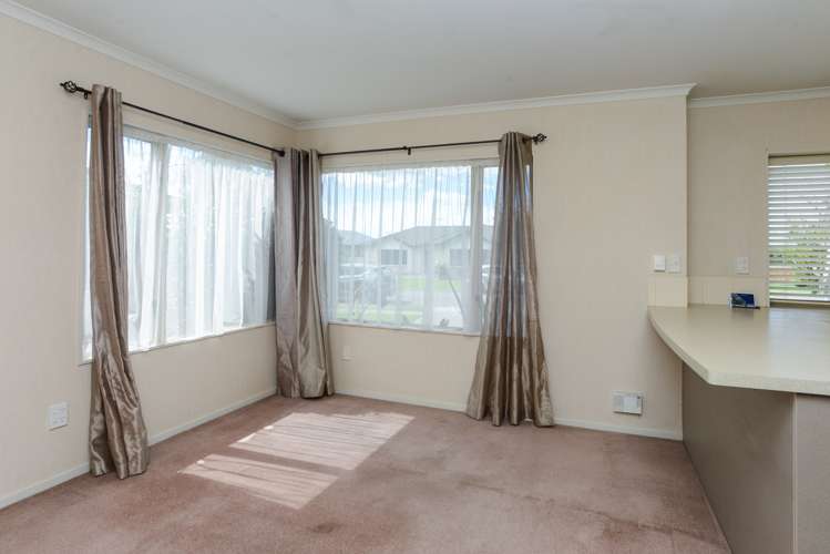 8 Forbury Way Taradale_4