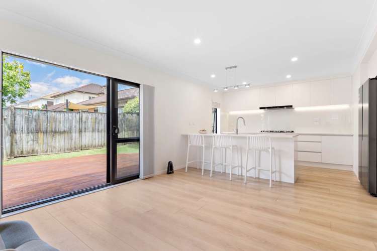 7 Oakville Avenue Flat Bush_15