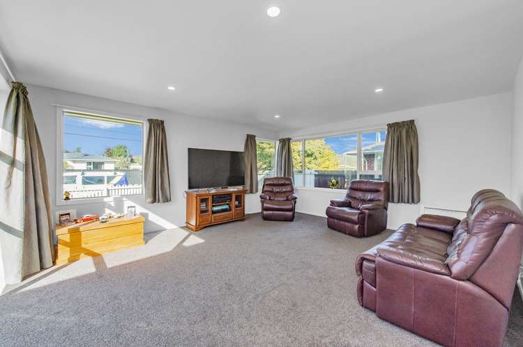 15 Frensham Crescent Woolston_11