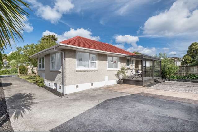 6 Gill Avenue Te Atatu Peninsula_3