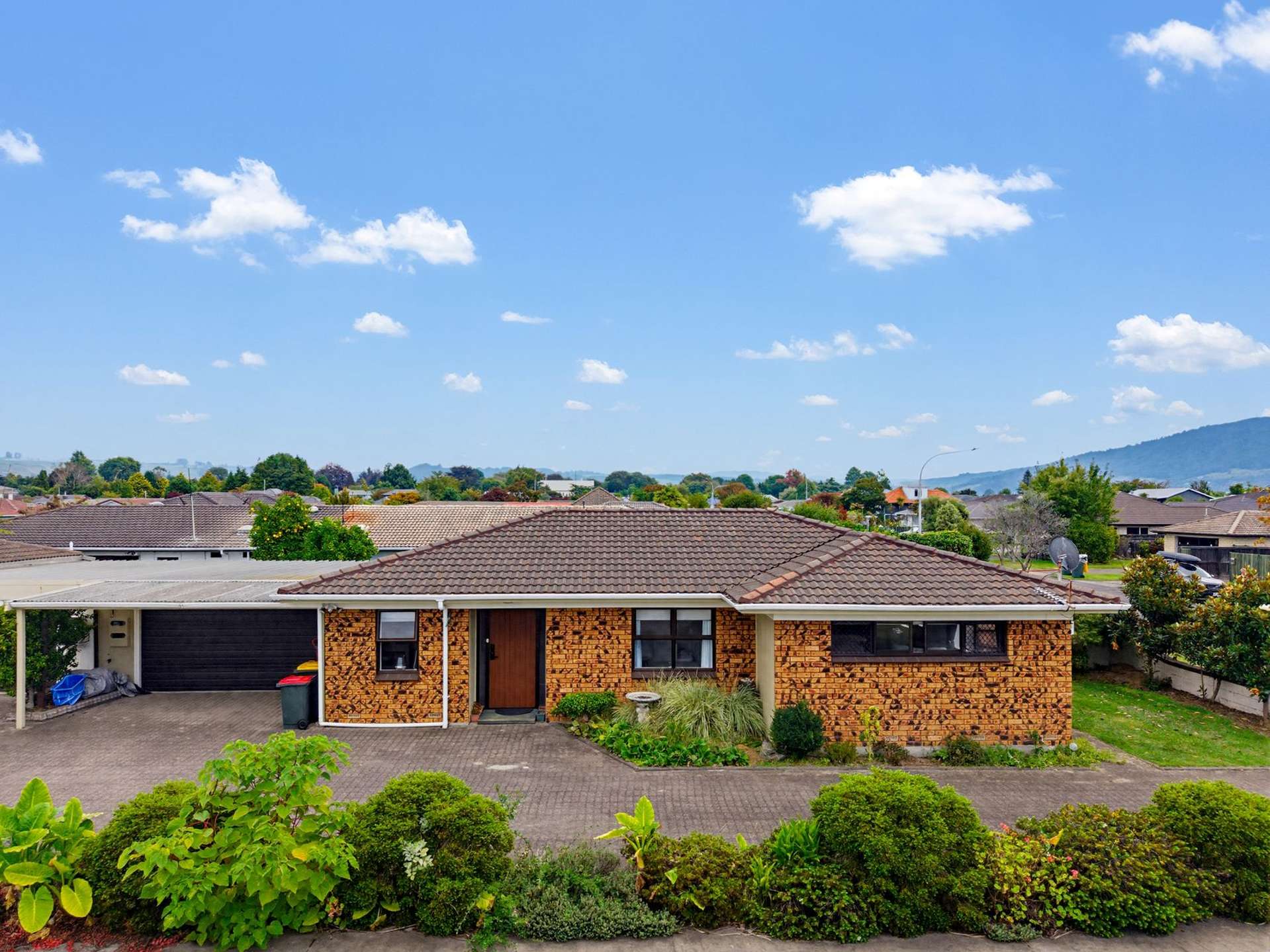 32a Holland Street Glenholme_0