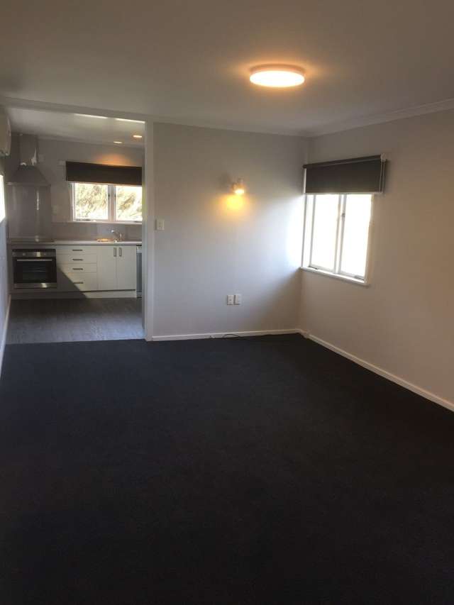 33a Lake Crescent Hamilton Lake_3