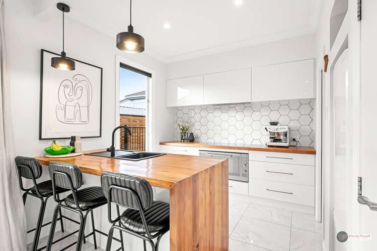 68 Cuba Street Petone_10