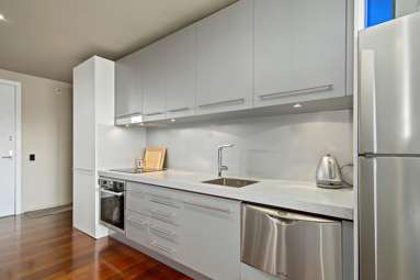 2/220 Jackson Street_4