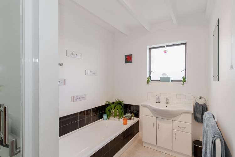 4/35 Georges Drive Napier South_10