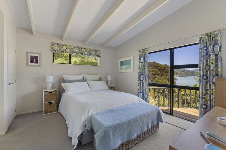 253 Queen Charlotte Drive Havelock_16