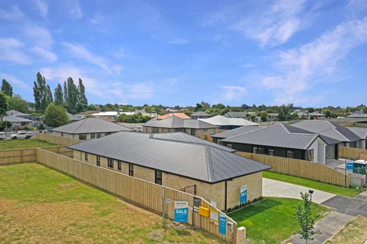 52 Strowan Avenue Elgin_42