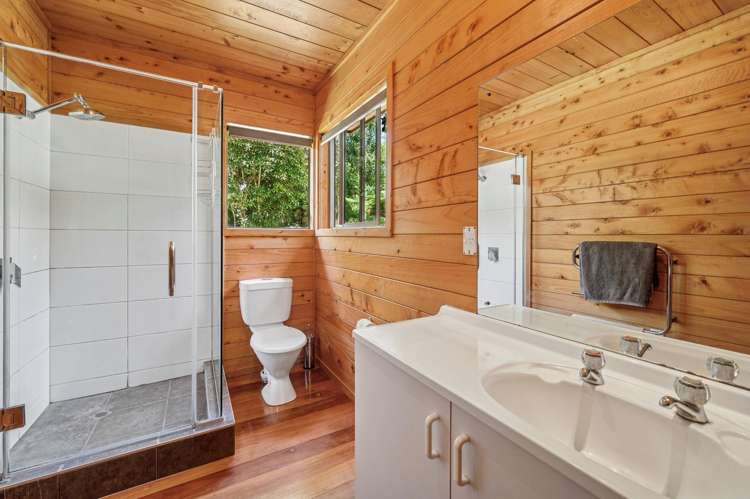 483 Spencer Road Lake Tarawera_25