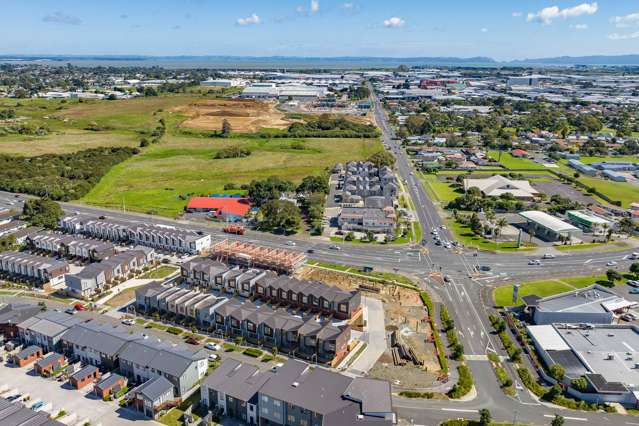 14 Waipuhinui Way Wiri_2