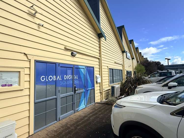 8B Railside Place Dinsdale_1