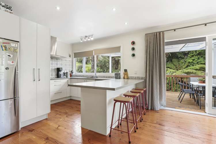 199 Woodlands Park Road Titirangi_7