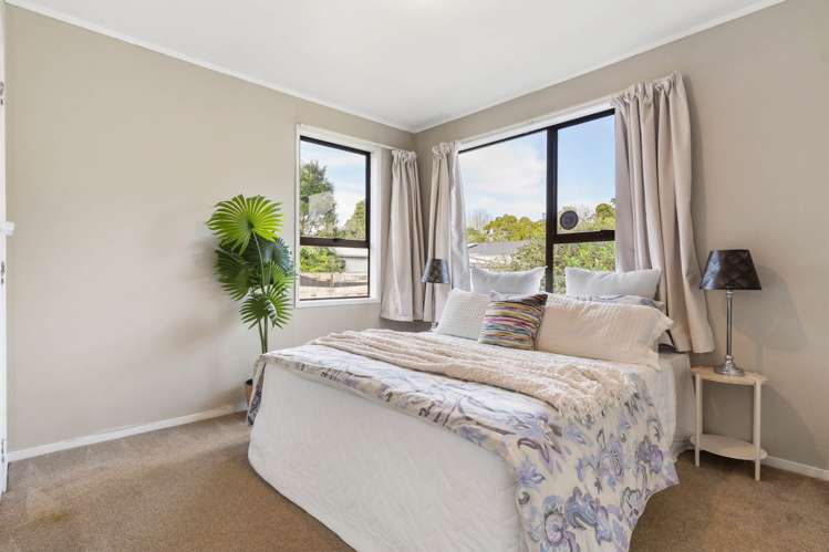 9 Glucina Place Glen Eden_7