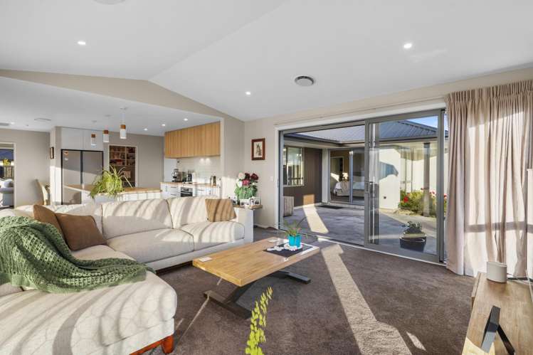 3 Hotere Street_4