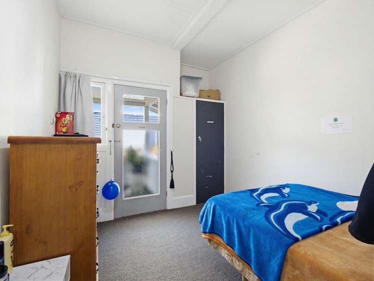 12 Lyndhurst Street Takaro_13