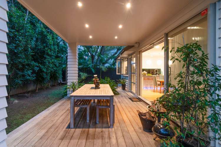 17 Spinnaker Drive Te Atatu Peninsula_13