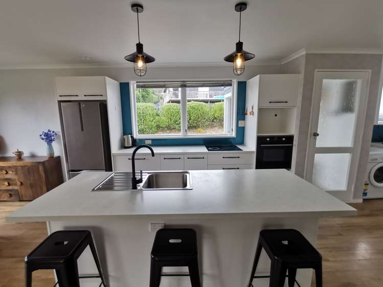 9 Whaka Road Maungaturoto_8