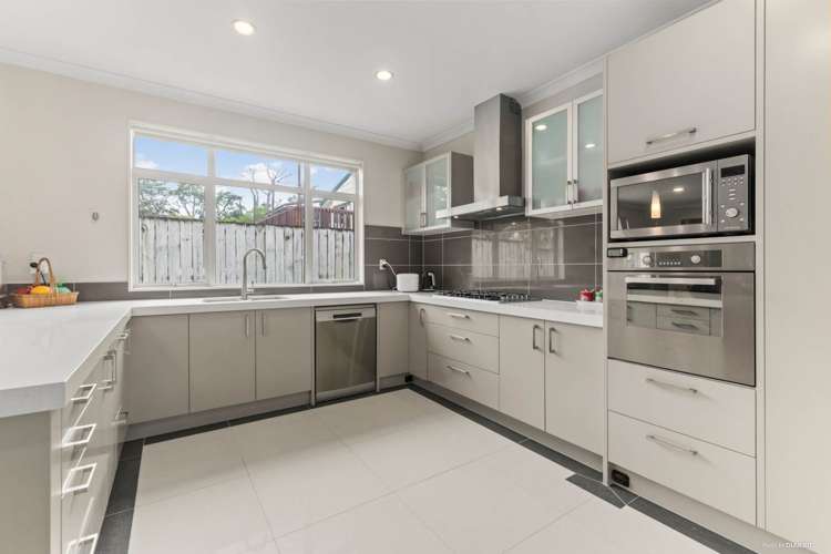 684 Beach Road Browns Bay_4