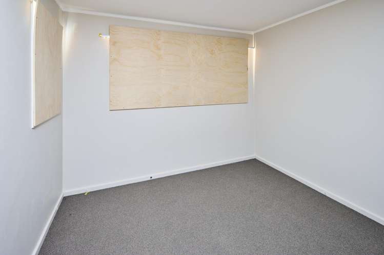 4, 6, 8 Nuku Street Strathmore Park_18