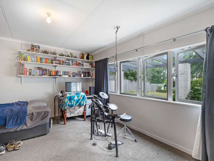 62 Halcolmbe Road Feilding_33