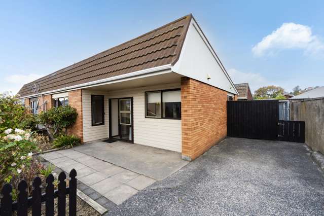 Affordable and Convenient Living in Caversham