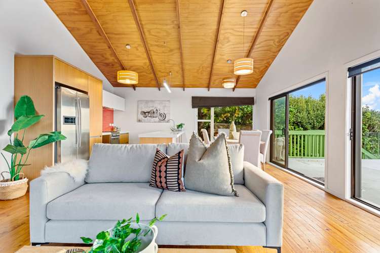 26 Edwin Mitchelson Road Muriwai_31