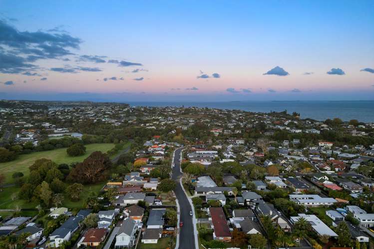 1b The Circle Manly_14