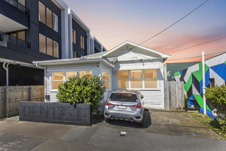 62 Rongotai Road Kilbirnie_13