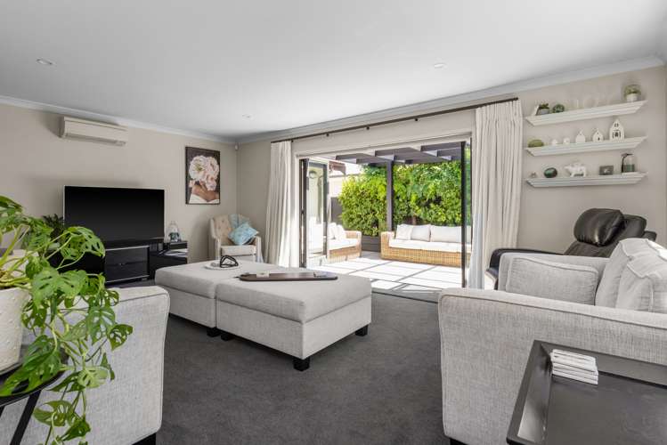 2/11 Te Aute Road Havelock North_9