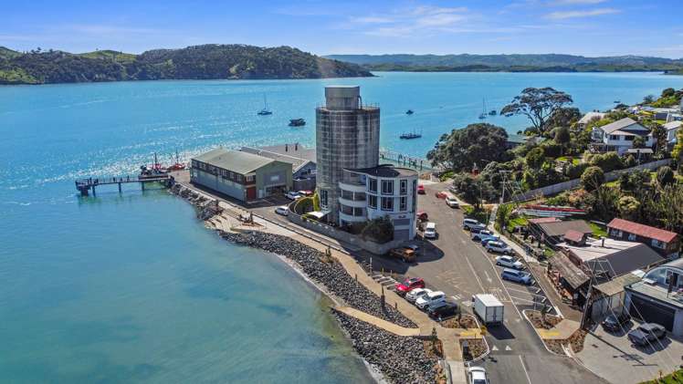 88 Wallis Street Raglan_31