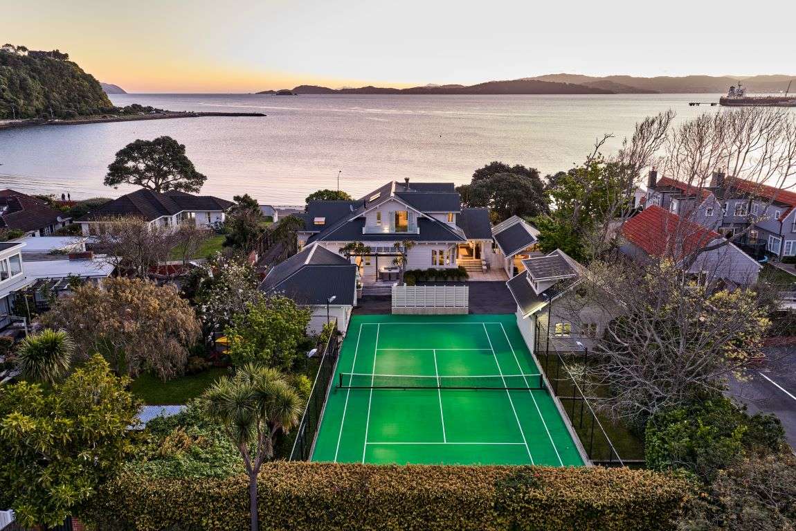 222 Marine Drive in Lowry Bay, Eastbourne, Lower Hutt