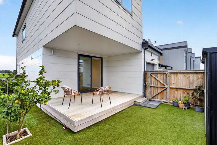 35 Otuwairoa Esplanade Opaheke_24