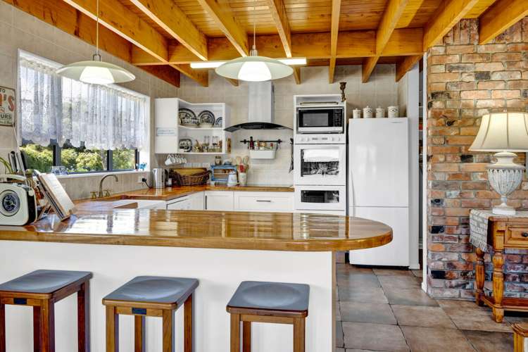 9 Elizabeth Grove Stratford_10