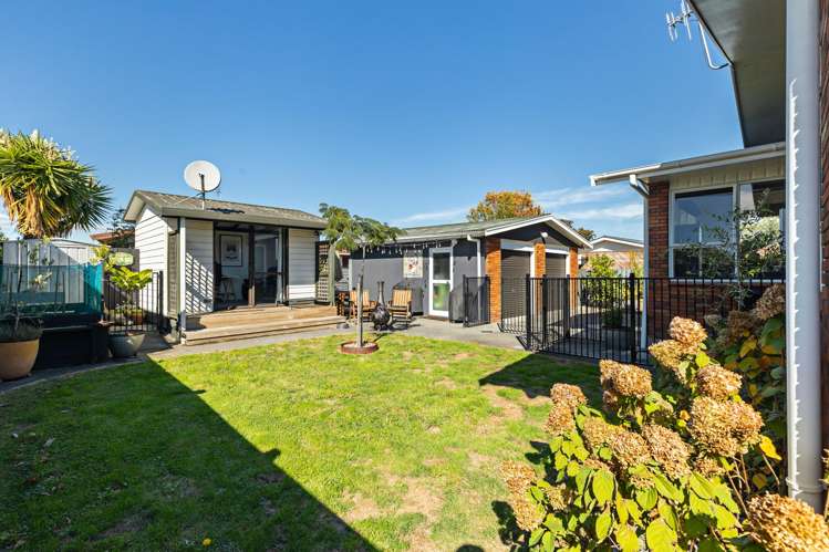 16 Lockhart Avenue Milson_5