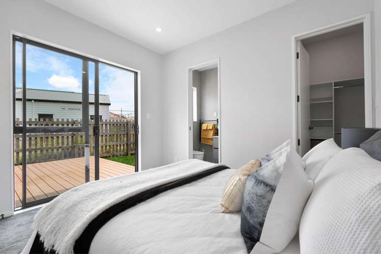 20 Furlough Road Opaheke_13