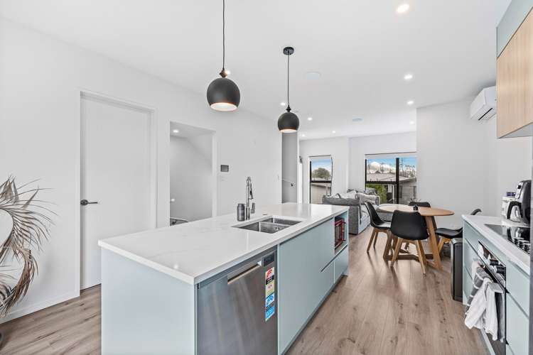 6/107 Hobsonville Road West Harbour_12
