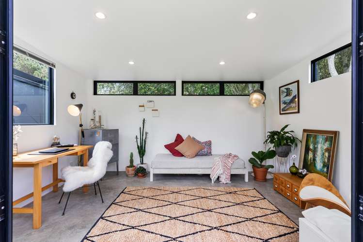 8 Erangi Place Bethells Beach_29