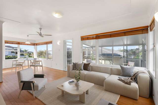 Coastal Living, Endless Potential!