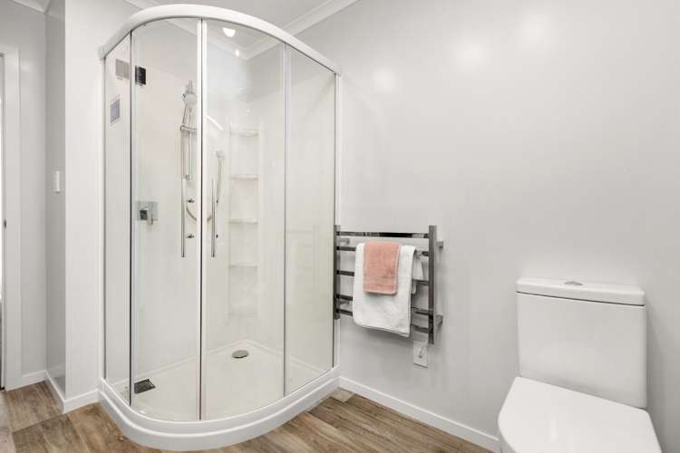 2/10 Gazeley Avenue Silverdale_14