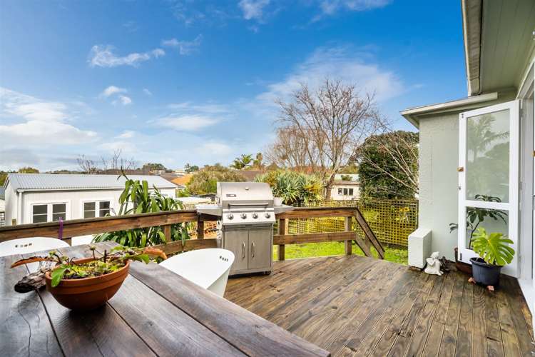 65 Old Lake Road Narrow Neck_9