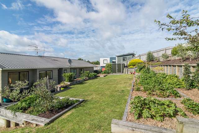 85 Queens Road Waikanae Beach_1