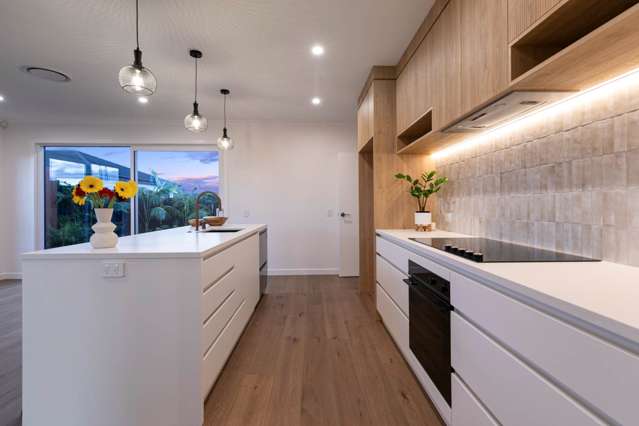 92 Waiwai Drive Wainui_1