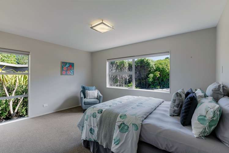 34 Menin Road Raumati South_16