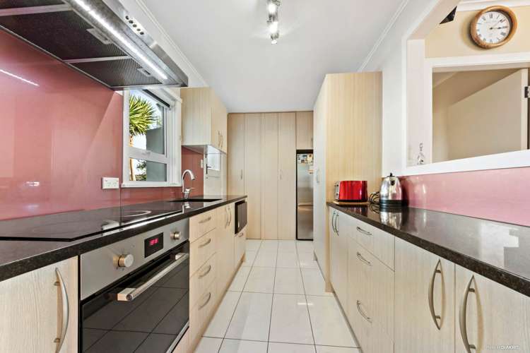 24 Golf Road New Lynn_6