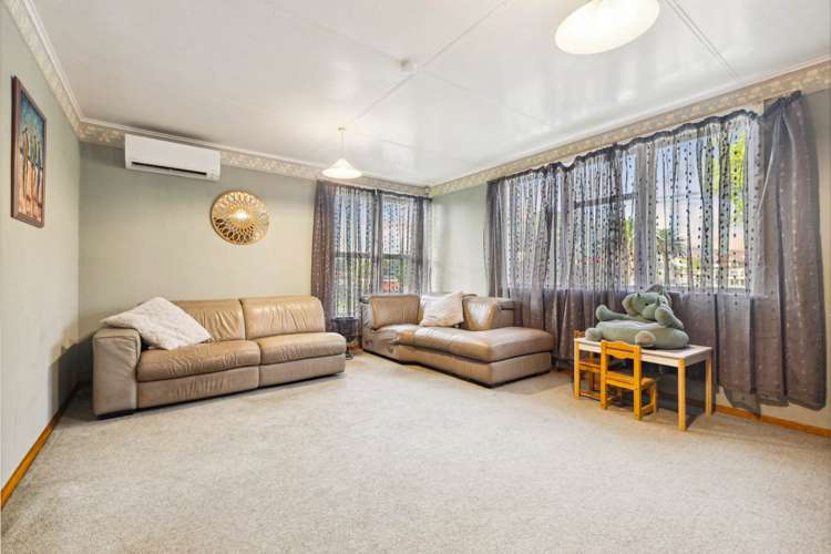 17 Alexander Crescent Otara_6