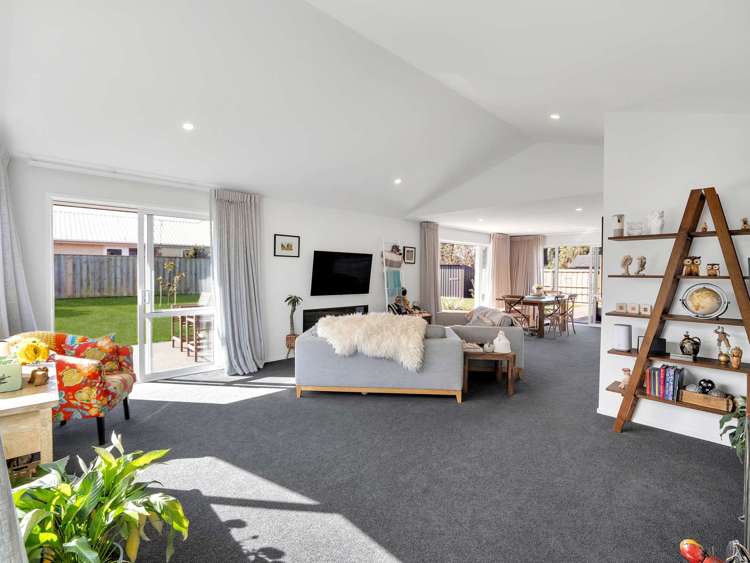 2 Upham Way Amberley_21