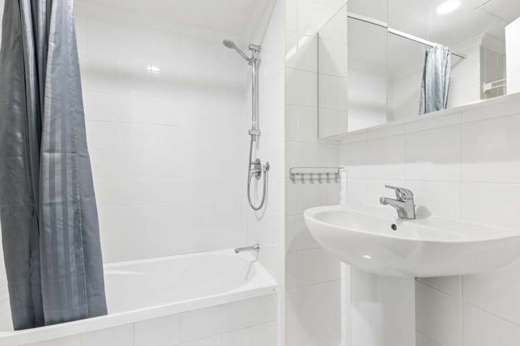 4J/18 Ronwood Avenue Manukau_8