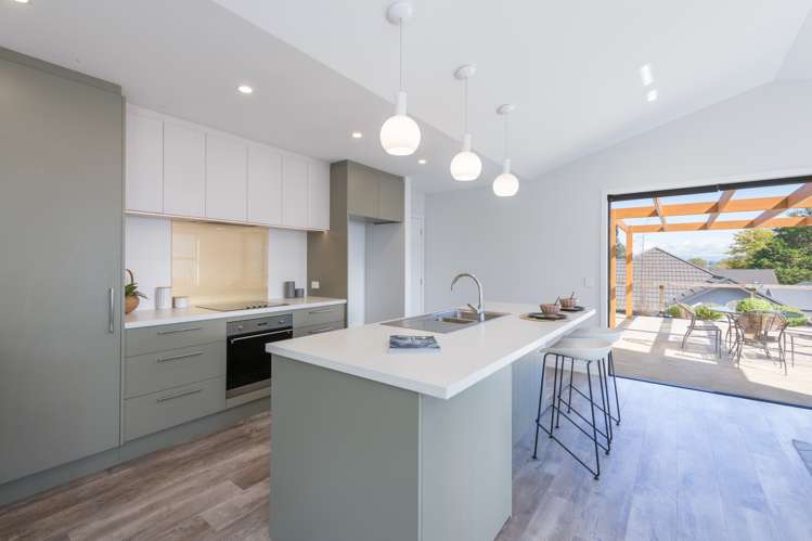 6 Old Farm Road Stoke_9