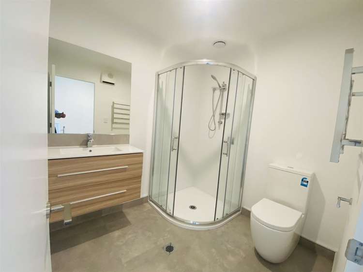 4/304 Waterloo Road Hornby_7