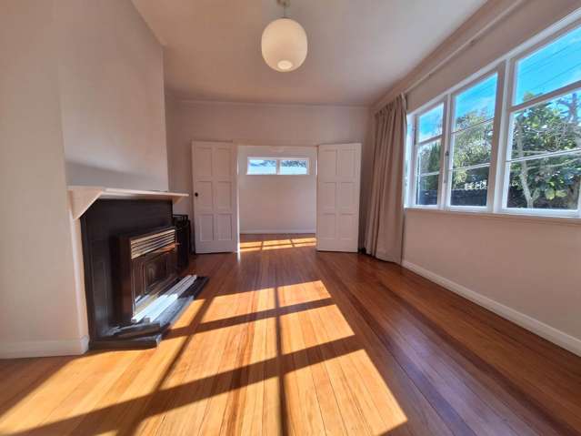 24 Hazel Ave 10044_1
